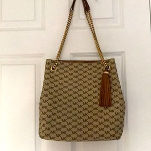 Michael Kors purse